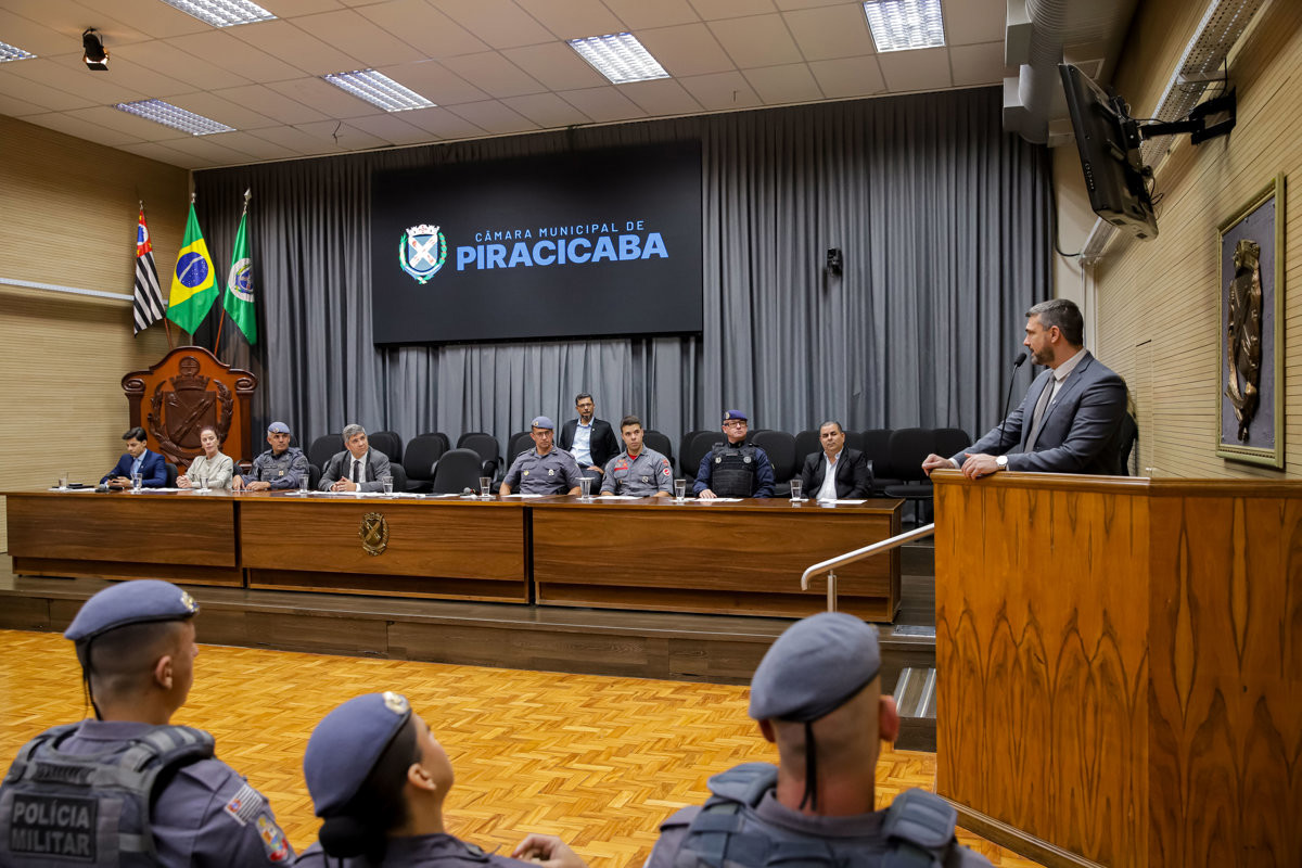 Vereador Renan Paes (PL) é autor das homenagens à corporação e a policiais militares que atenderam ocorrências de sucesso na cidade