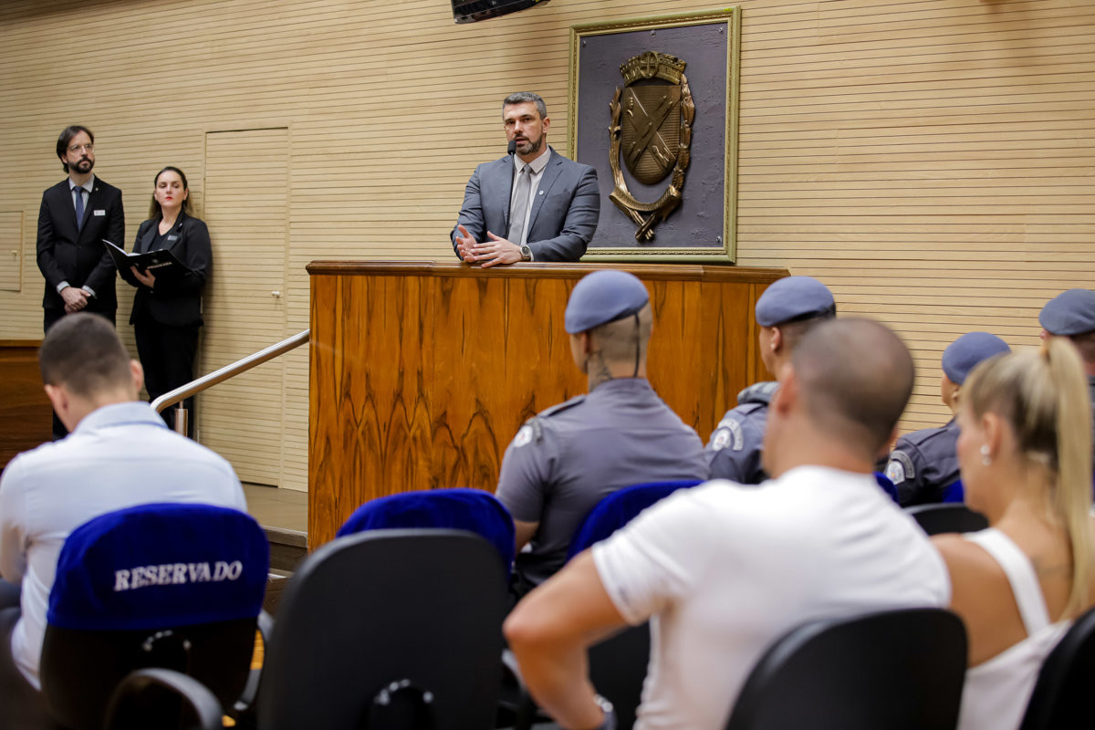 Vereador Renan Paes (PL) é autor das homenagens à corporação e a policiais militares que atenderam ocorrências de sucesso na cidade