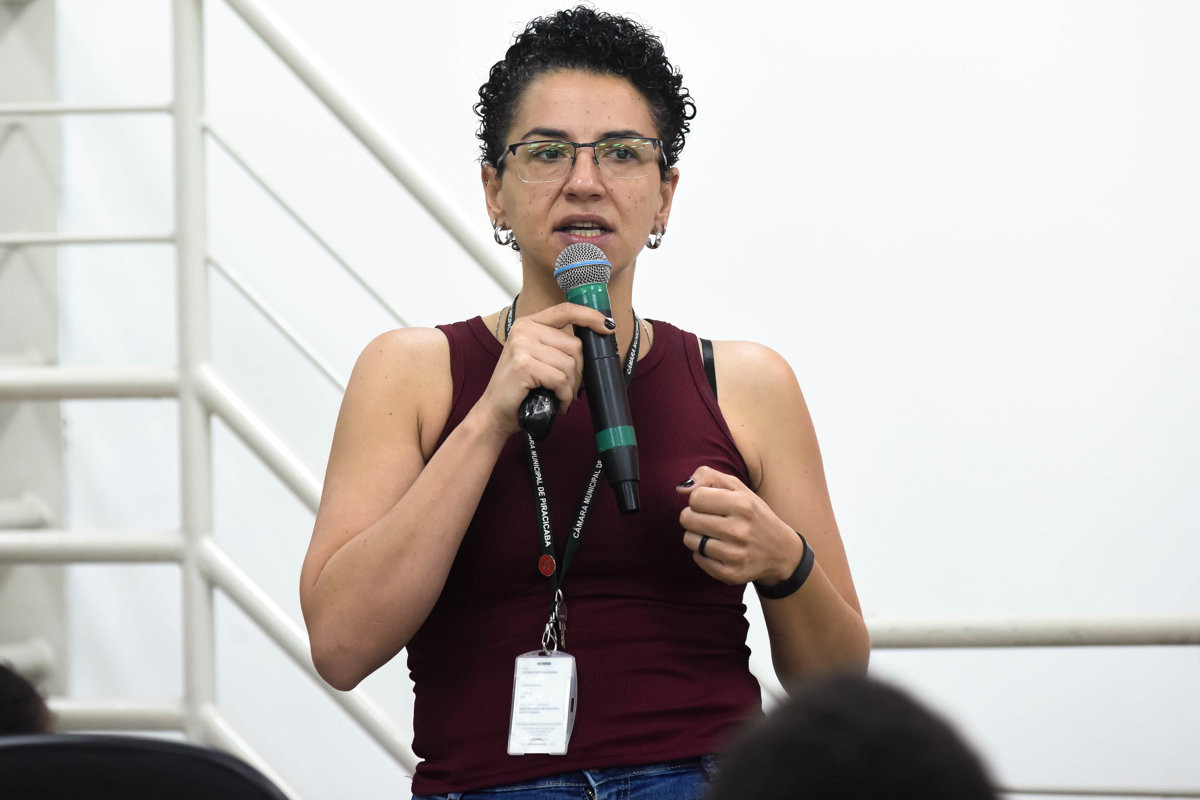 Estudantes da Escola Tercilia Bernadete Sanches visitam a Câmara