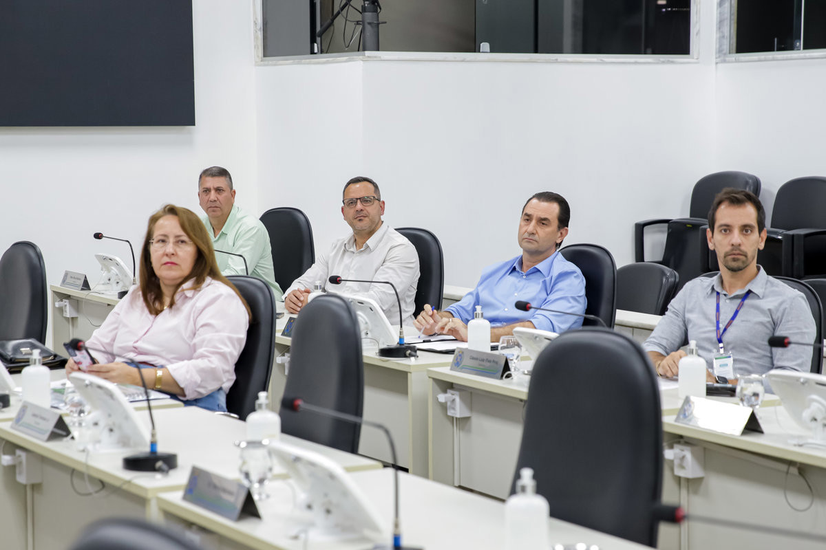 A audiência pública desta quarta-feira (19) foi realizada no Plenário "Francisco Antonio Coelho"