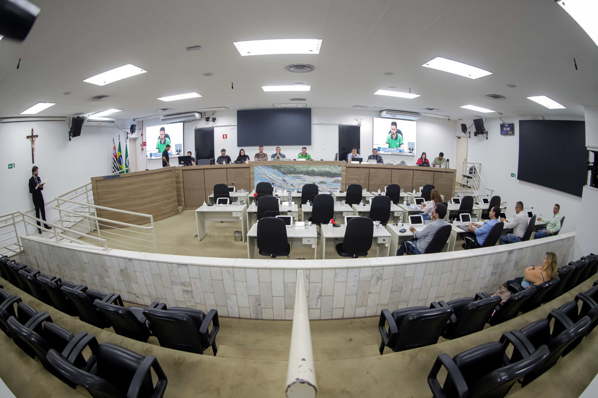 A audiência pública desta quarta-feira (19) foi realizada no Plenário "Francisco Antonio Coelho"