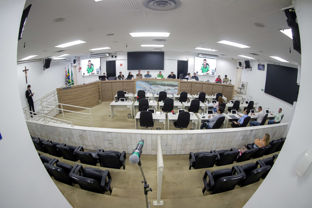 A audiência pública desta quarta-feira (19) foi realizada no Plenário "Francisco Antonio Coelho"