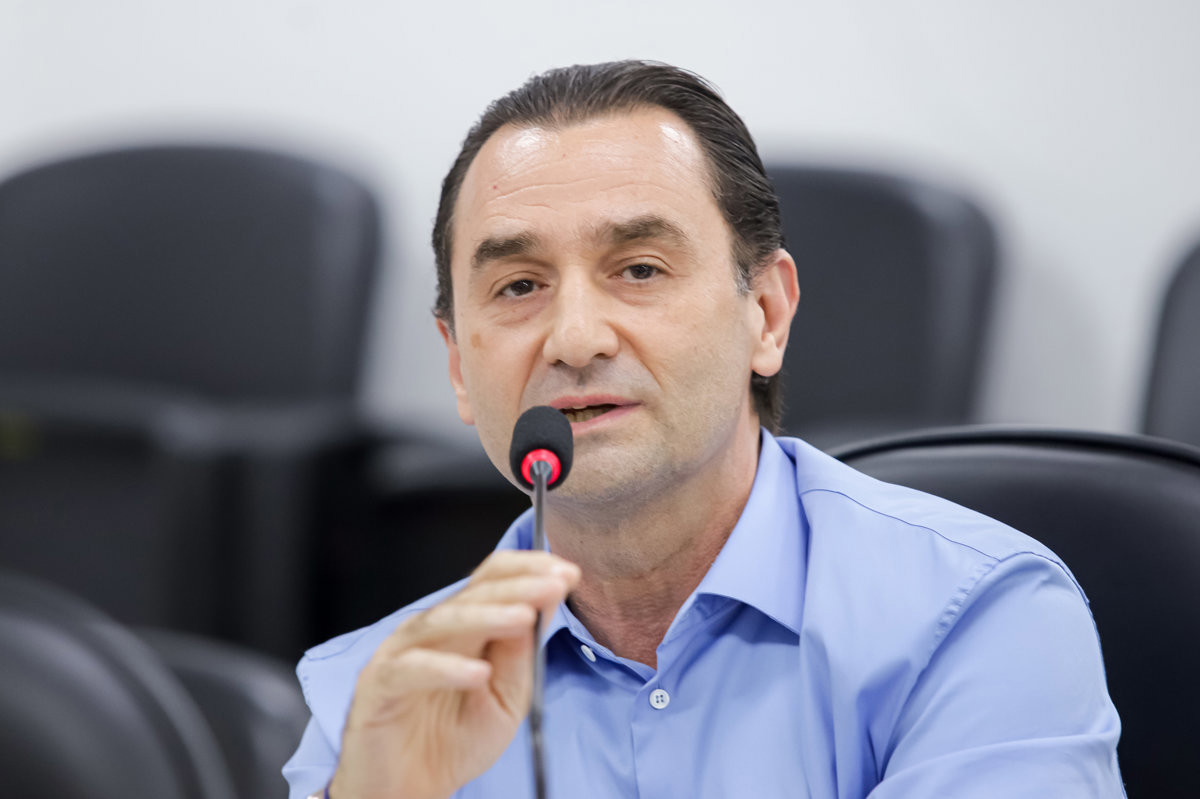 A audiência pública desta quarta-feira (19) foi realizada no Plenário "Francisco Antonio Coelho"