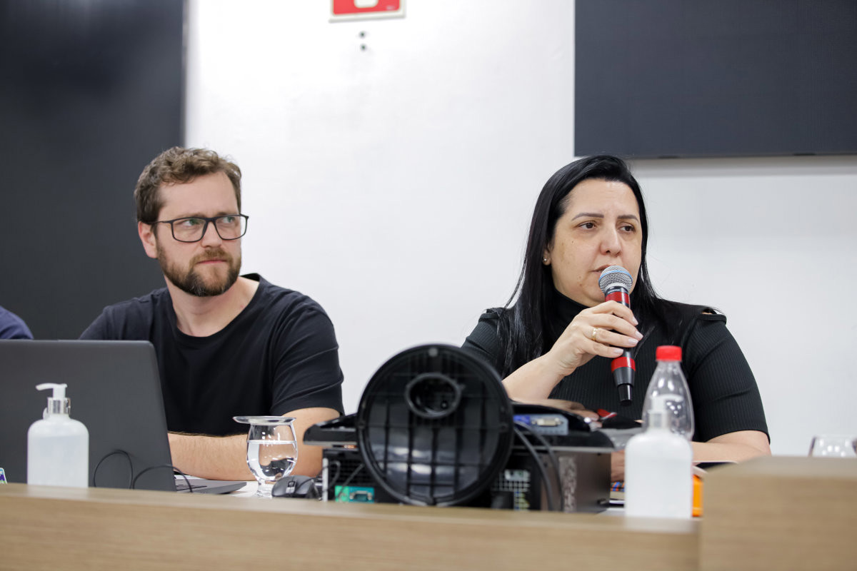 A audiência pública desta quarta-feira (19) foi realizada no Plenário "Francisco Antonio Coelho"