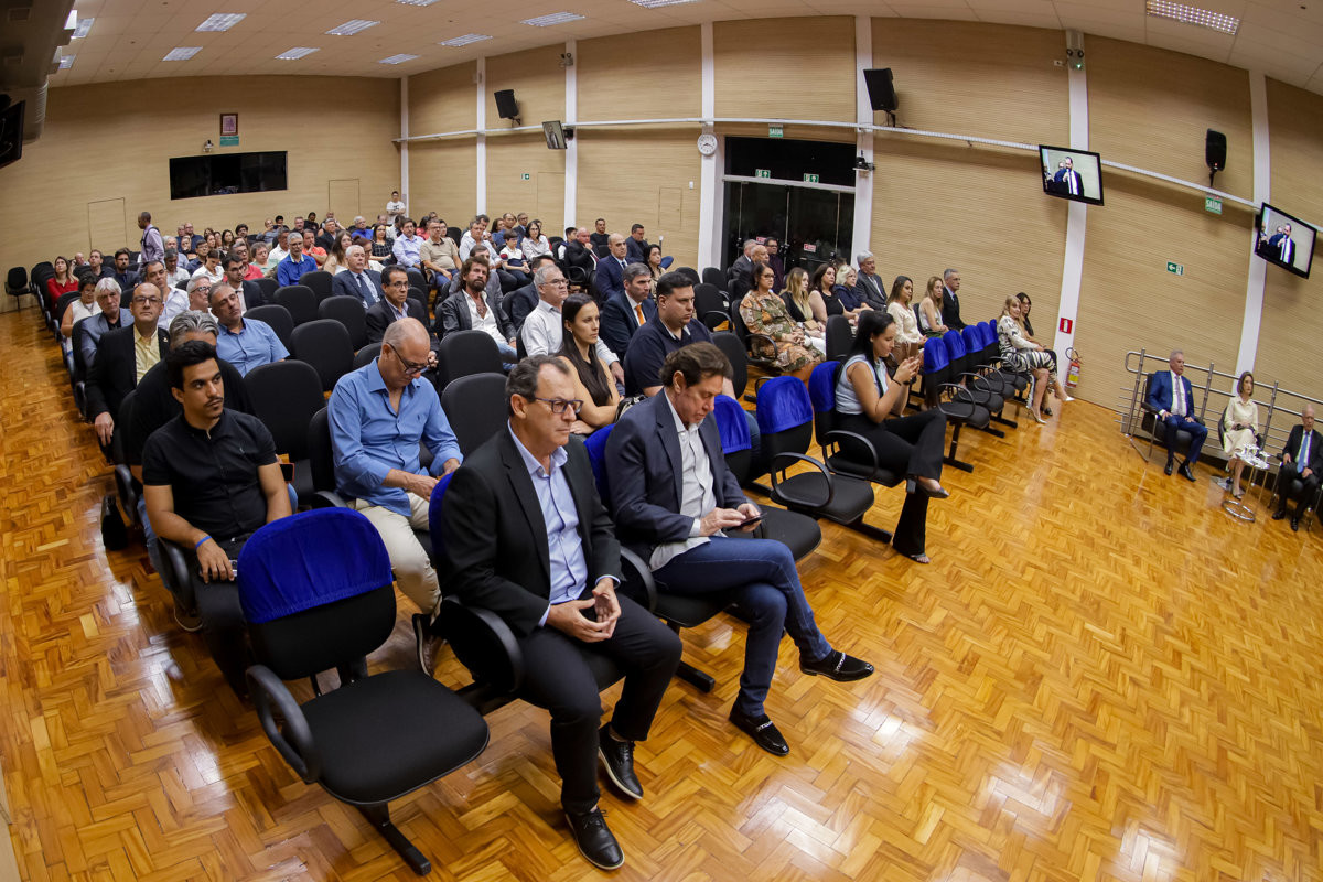 Iniciativa das homenagens foi dos vereadores Laércio Trevisan Jr. (PL) e Ary Pedroso Jr. (PL)