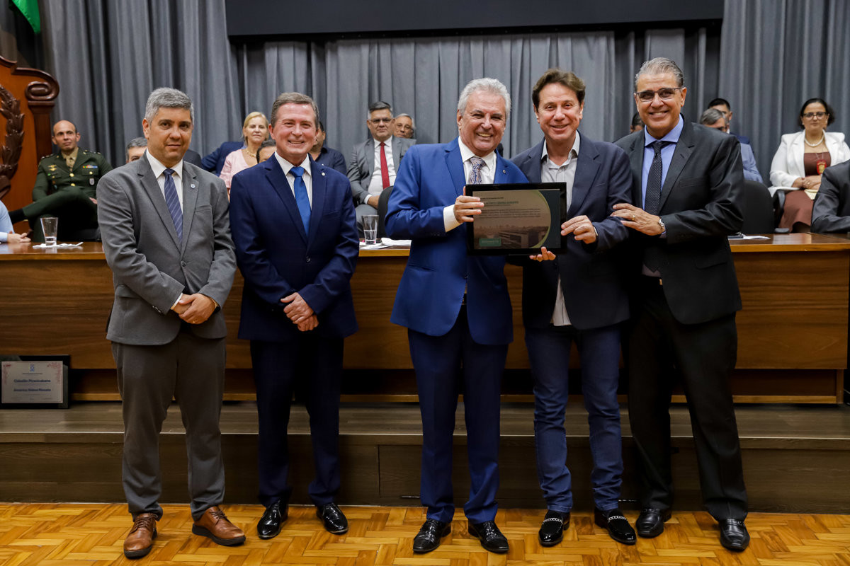 Iniciativa das homenagens foi dos vereadores Laércio Trevisan Jr. (PL) e Ary Pedroso Jr. (PL)