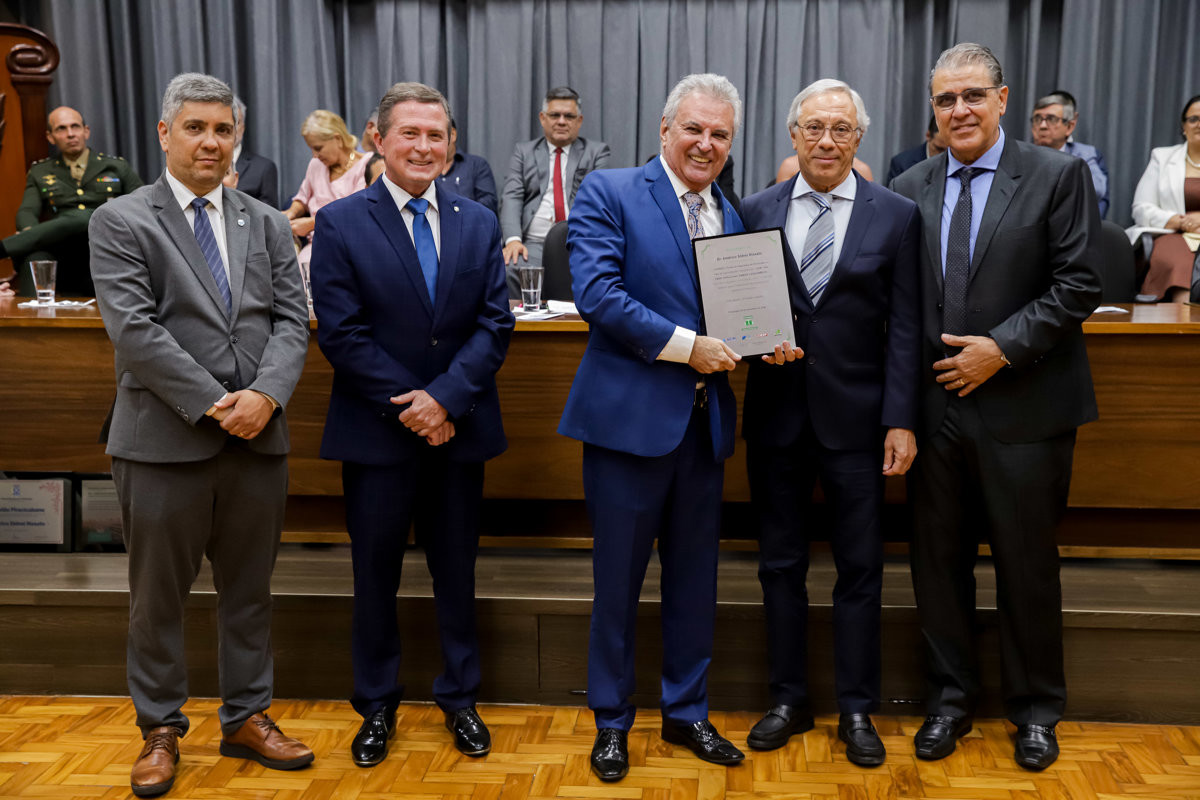 Iniciativa das homenagens foi dos vereadores Laércio Trevisan Jr. (PL) e Ary Pedroso Jr. (PL)