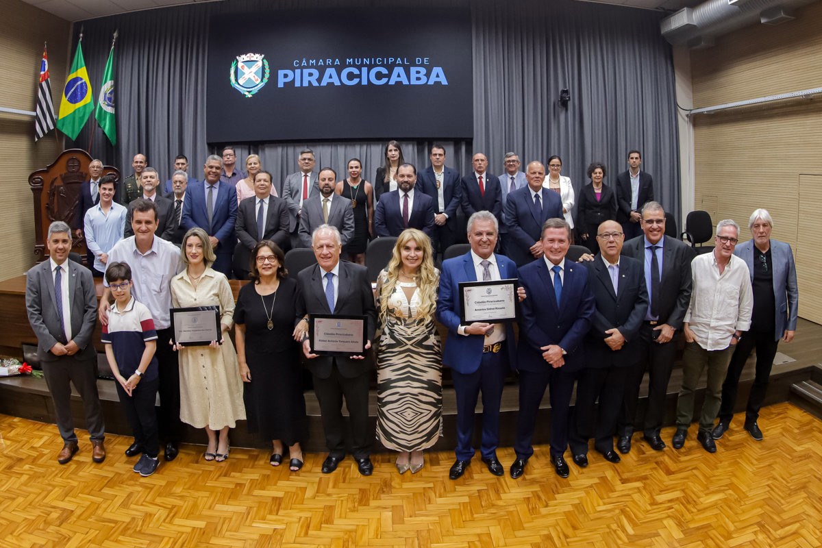 Iniciativa das homenagens foi dos vereadores Laércio Trevisan Jr. (PL) e Ary Pedroso Jr. (PL)