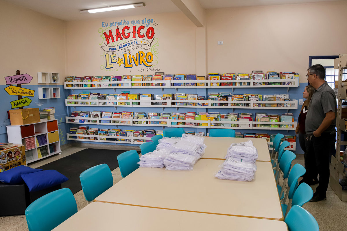 Vereador faz visita institucional em escola municipal na região da Vila Sônia