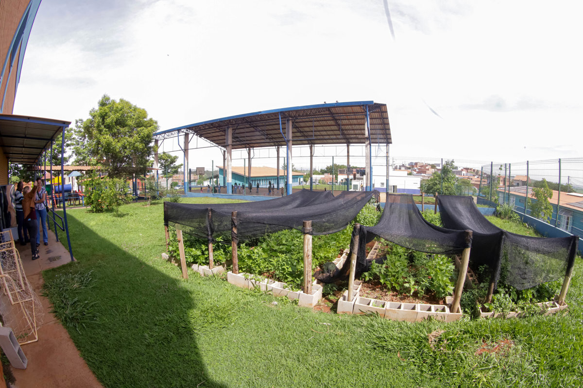 Vereador faz visita institucional em escola municipal na região da Vila Sônia