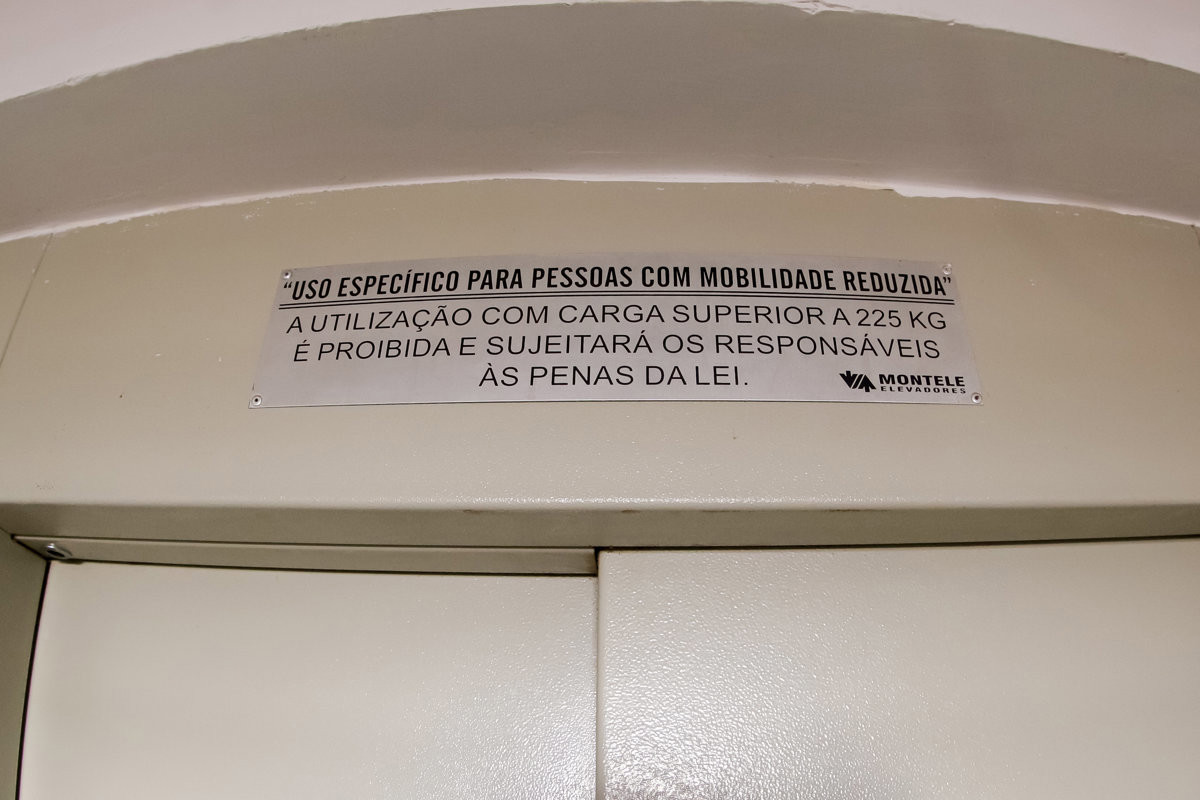 Vereador faz visita institucional em escola municipal na região da Vila Sônia