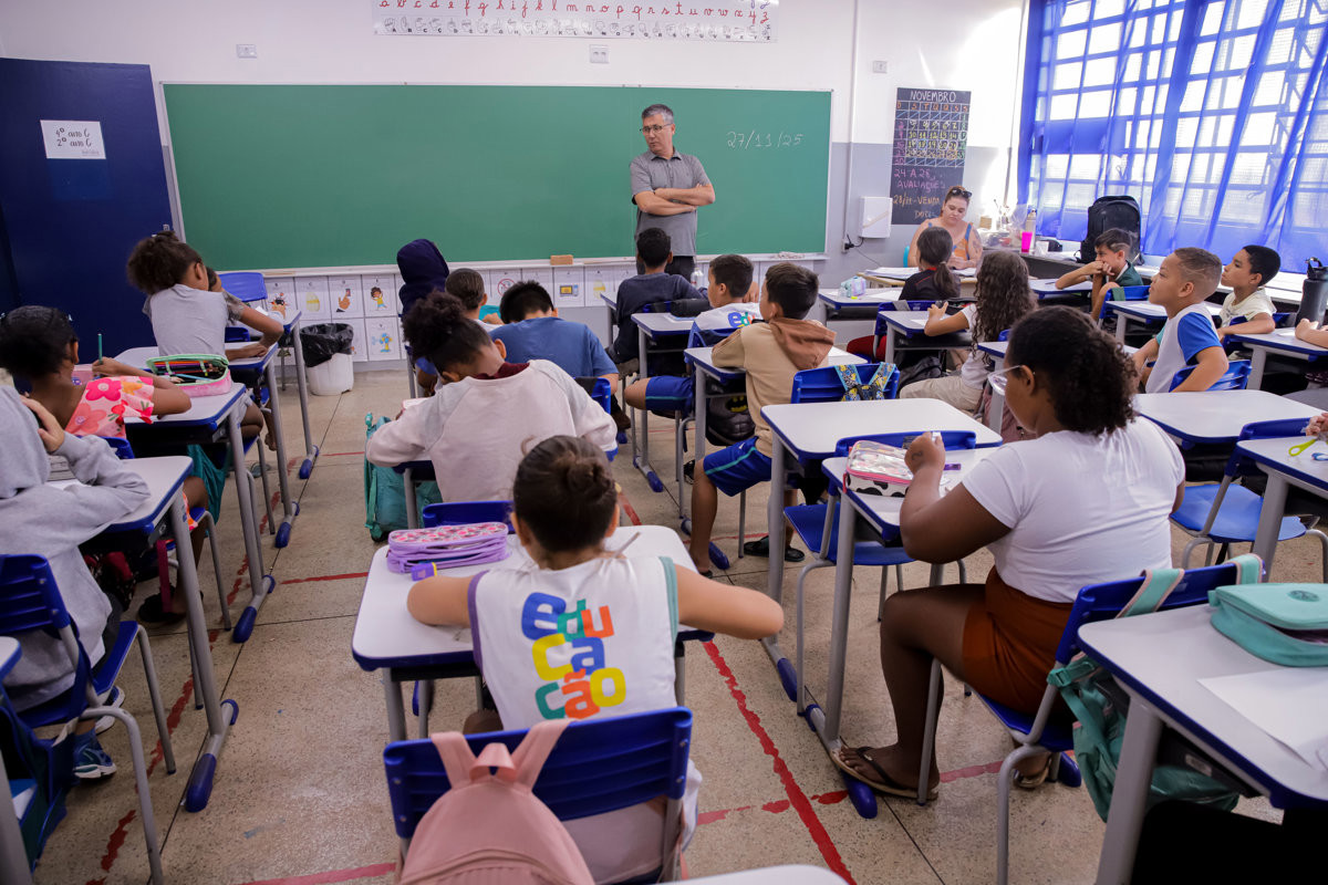 Vereador faz visita institucional em escola municipal na região da Vila Sônia