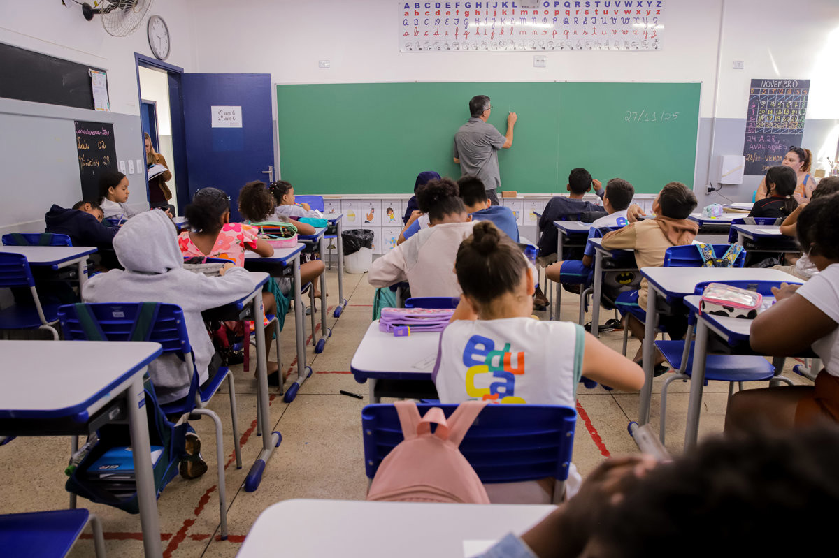 Vereador faz visita institucional em escola municipal na região da Vila Sônia