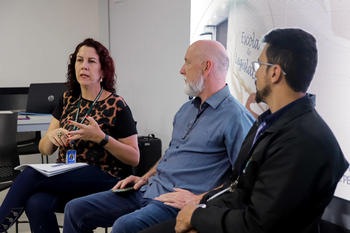 Escola do Legislativo recebeu a visita de representantes de Apiaí