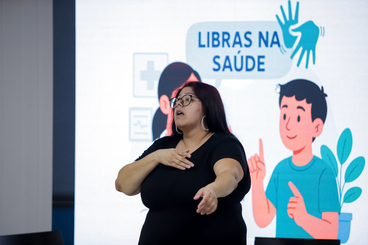 No período da tarde aconteceu a conclusão do curso Libras Temática - Contexto da Saúde, com a participação dos alunos das duas turmas