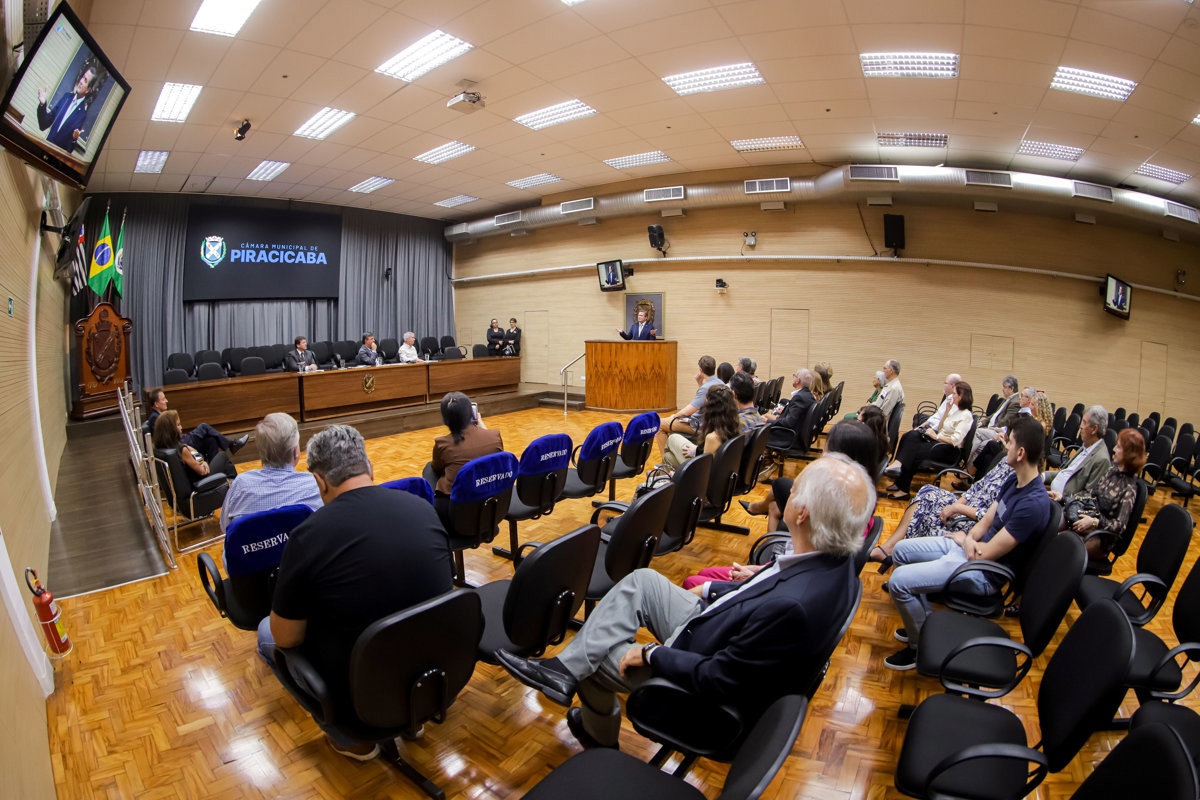 Câmara realça legado de médico esportista no Título Piracicabanus Praeclarus