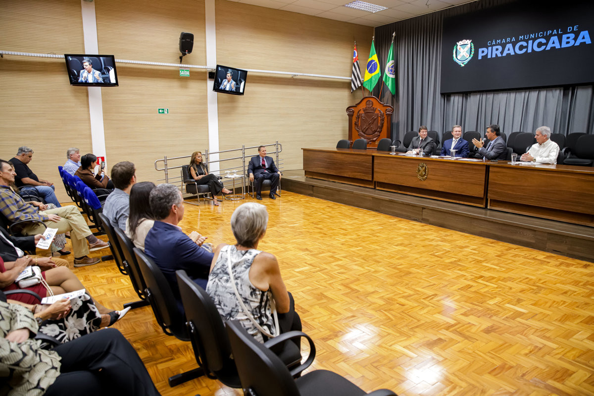 Câmara realça legado de médico esportista no Título Piracicabanus Praeclarus