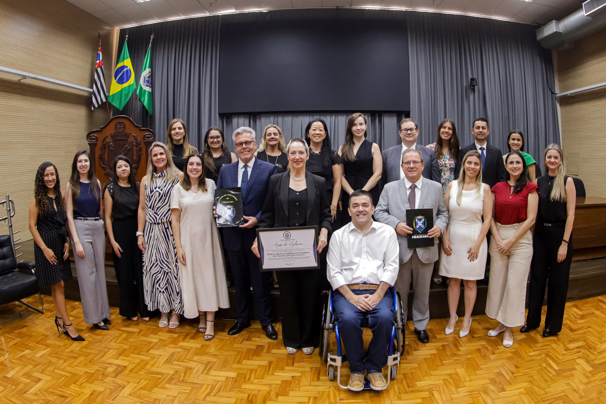 Câmara contempla sociedade de advogados pelos 35 anos de fundação