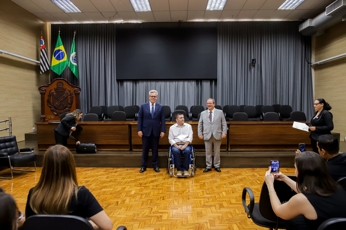 Câmara contempla sociedade de advogados pelos 35 anos de fundação