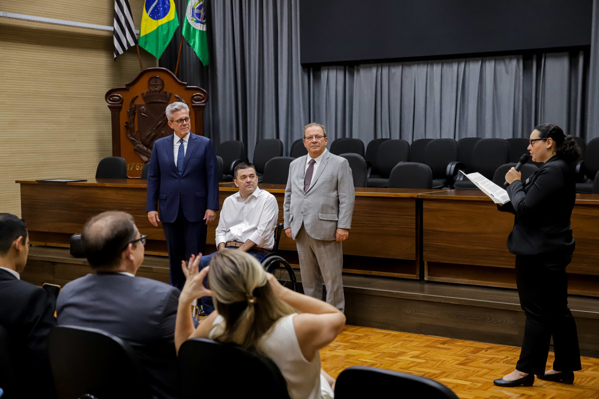 Câmara contempla sociedade de advogados pelos 35 anos de fundação