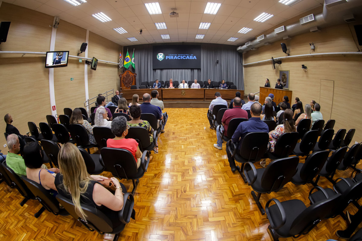 Sessão solene reconheceu serviços prestados à segurança pública