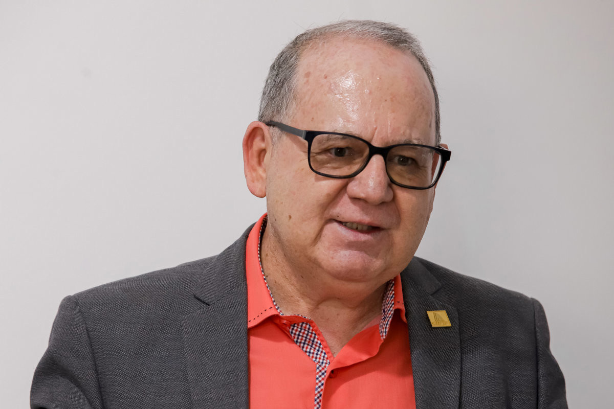 Participaram da entrega, além do vereador Pedro Kawai, a atual diretoria do Ciesp Piracicaba, composta por Andrea Zámolyi Park, diretora-titular; Fábio Ramos Vitti, 1º vice-diretor; e Agostinho Monsserrocco Júnior, 2º vice-diretor, além de Homero Scarso, gerente do Ciesp Piracicaba