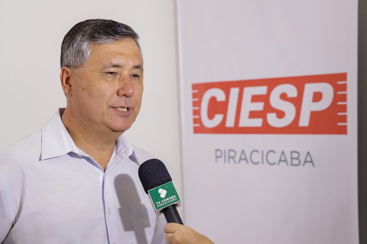 Participaram da entrega, além do vereador Pedro Kawai, a atual diretoria do Ciesp Piracicaba, composta por Andrea Zámolyi Park, diretora-titular; Fábio Ramos Vitti, 1º vice-diretor; e Agostinho Monsserrocco Júnior, 2º vice-diretor, além de Homero Scarso, gerente do Ciesp Piracicaba