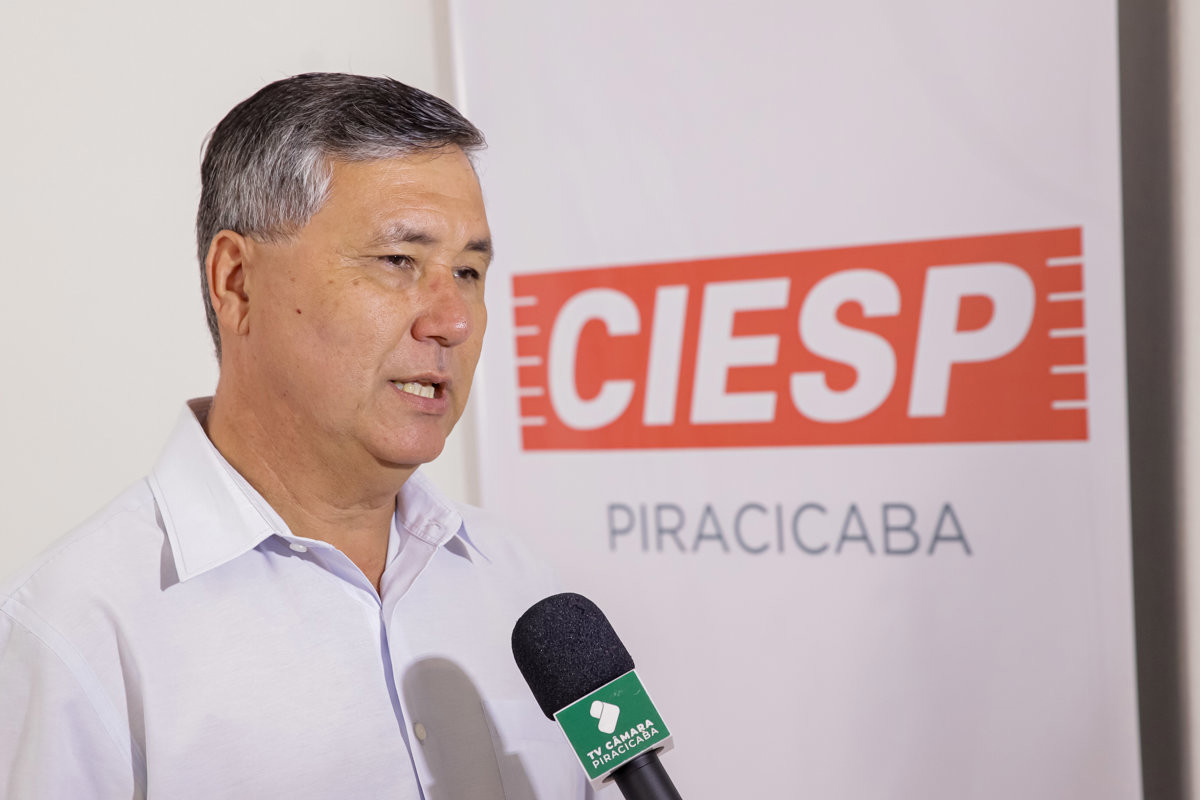 Participaram da entrega, além do vereador Pedro Kawai, a atual diretoria do Ciesp Piracicaba, composta por Andrea Zámolyi Park, diretora-titular; Fábio Ramos Vitti, 1º vice-diretor; e Agostinho Monsserrocco Júnior, 2º vice-diretor, além de Homero Scarso, gerente do Ciesp Piracicaba