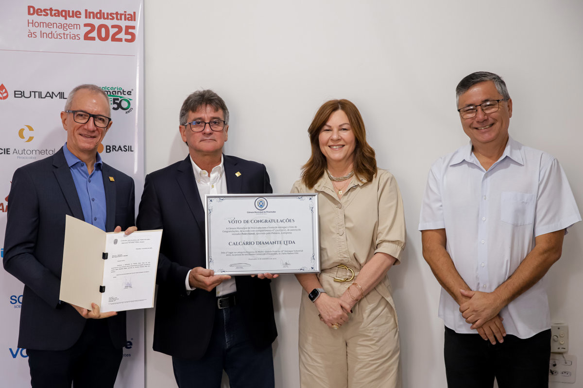 Participaram da entrega, além do vereador Pedro Kawai, a atual diretoria do Ciesp Piracicaba, composta por Andrea Zámolyi Park, diretora-titular; Fábio Ramos Vitti, 1º vice-diretor; e Agostinho Monsserrocco Júnior, 2º vice-diretor, além de Homero Scarso, gerente do Ciesp Piracicaba