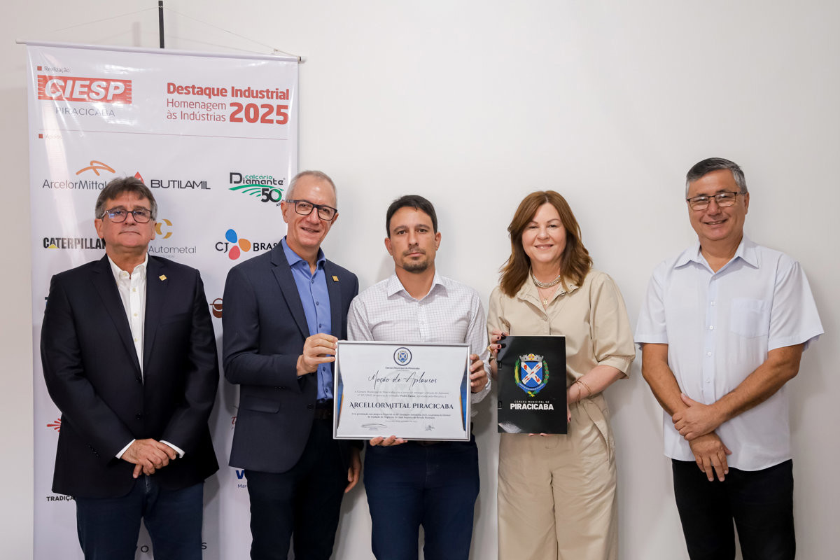 Participaram da entrega, além do vereador Pedro Kawai, a atual diretoria do Ciesp Piracicaba, composta por Andrea Zámolyi Park, diretora-titular; Fábio Ramos Vitti, 1º vice-diretor; e Agostinho Monsserrocco Júnior, 2º vice-diretor, além de Homero Scarso, gerente do Ciesp Piracicaba