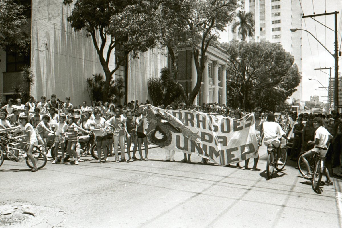 Nas ruas de Piracicaba, a comemoração com a torcida. A cidade parou para receber as campeãs