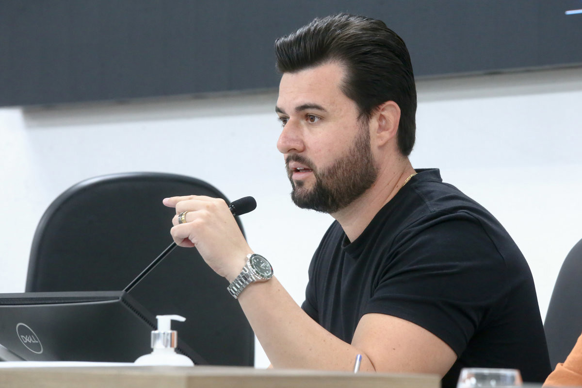 Rafael Boer é autor da moção 7/2026, aprovada nesta segunda (9)