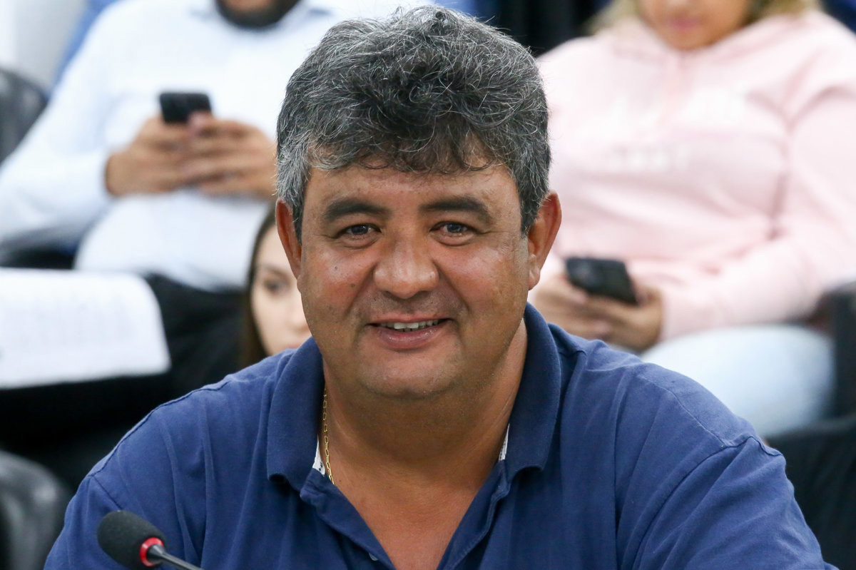 Proposta de iluminar a Câmara de azul partiu do vereador Wagnão (PSD)