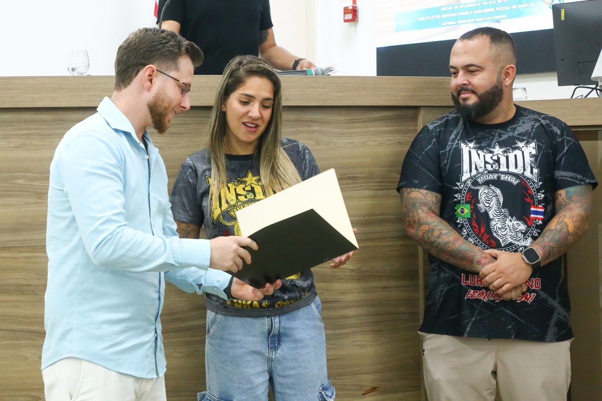 Da esquerda para a direita: Gustavo Pompeo, Giovana Prado e Lukas Bueno