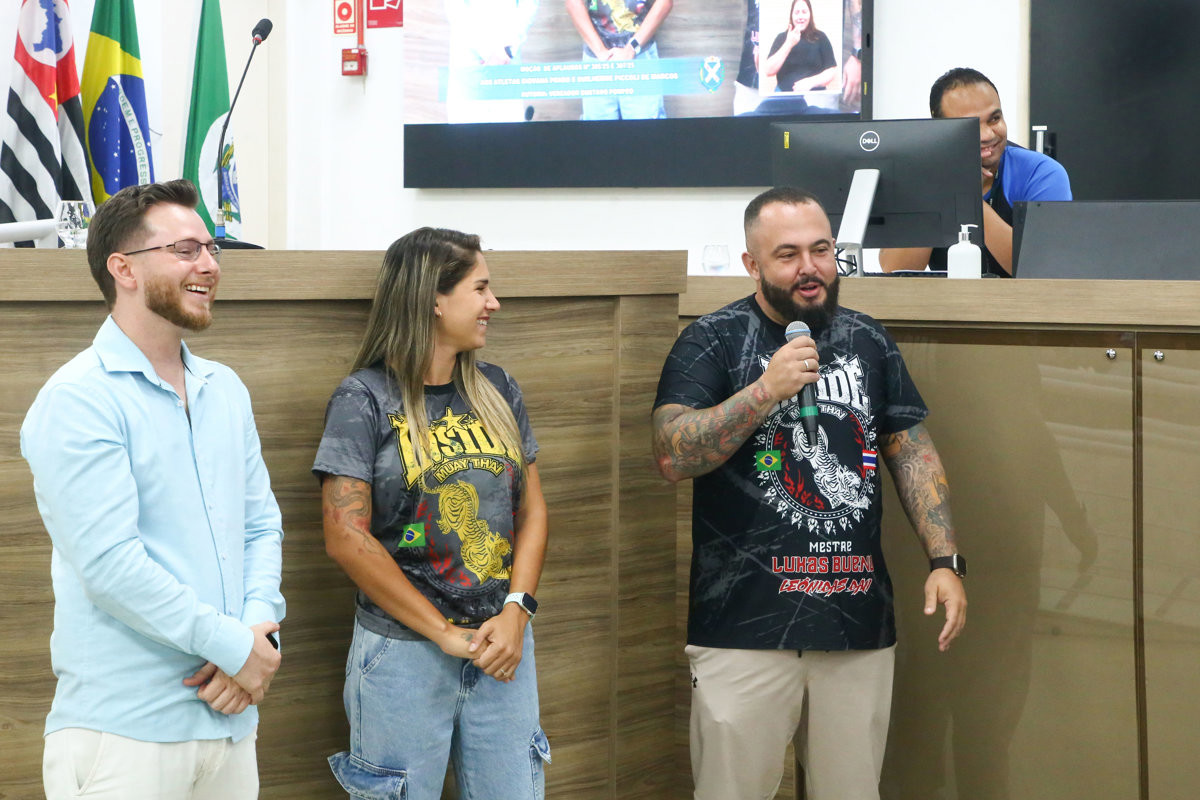 Da esquerda para a direita: Gustavo Pompeo, Giovana Prado e Lukas Bueno