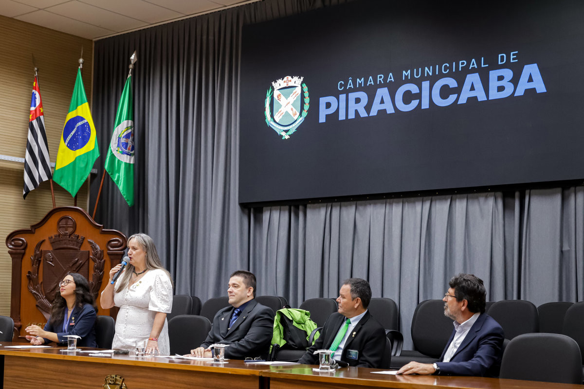 Projetos sociais desenvolvidos pelos clubes de serviço em prol da comunidade foram destacados na solenidade