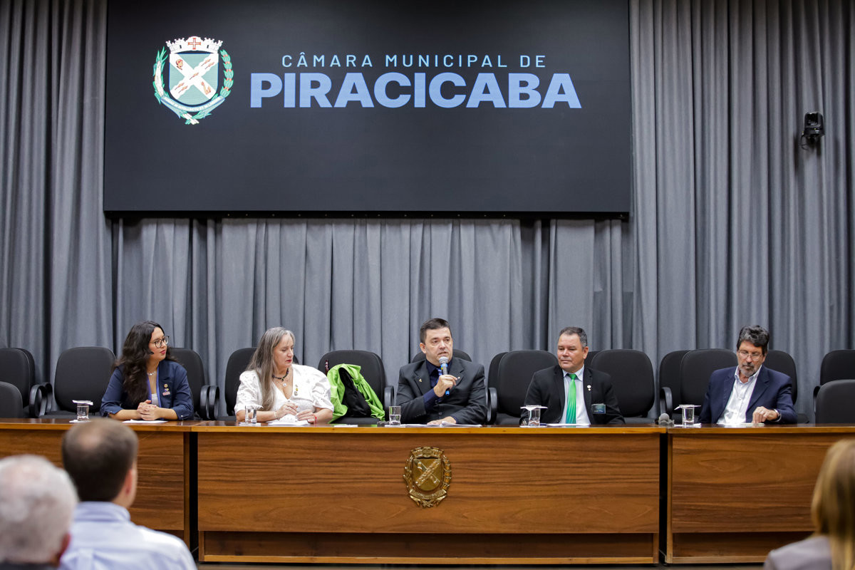 Projetos sociais desenvolvidos pelos clubes de serviço em prol da comunidade foram destacados na solenidade