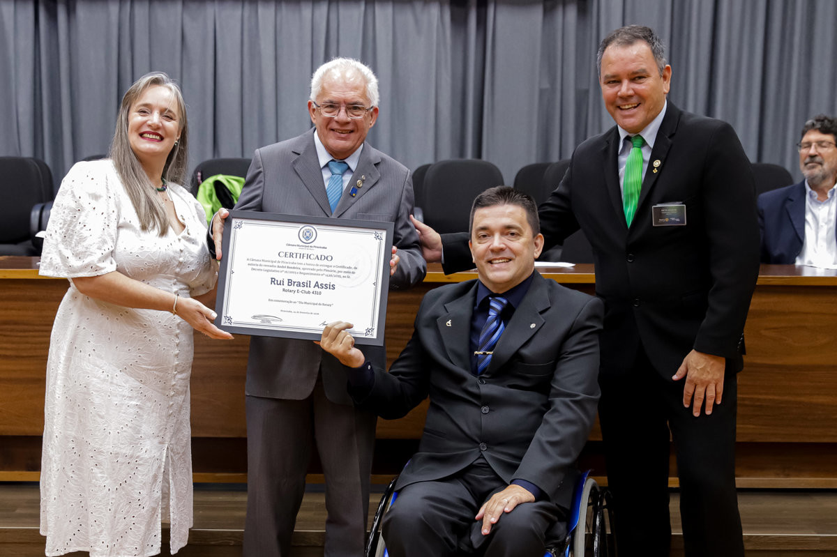 Projetos sociais desenvolvidos pelos clubes de serviço em prol da comunidade foram destacados na solenidade