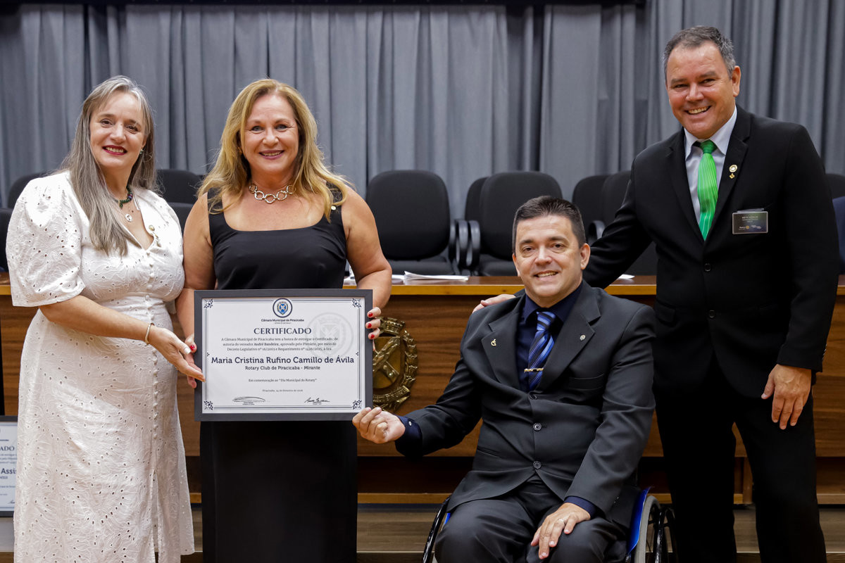 Projetos sociais desenvolvidos pelos clubes de serviço em prol da comunidade foram destacados na solenidade