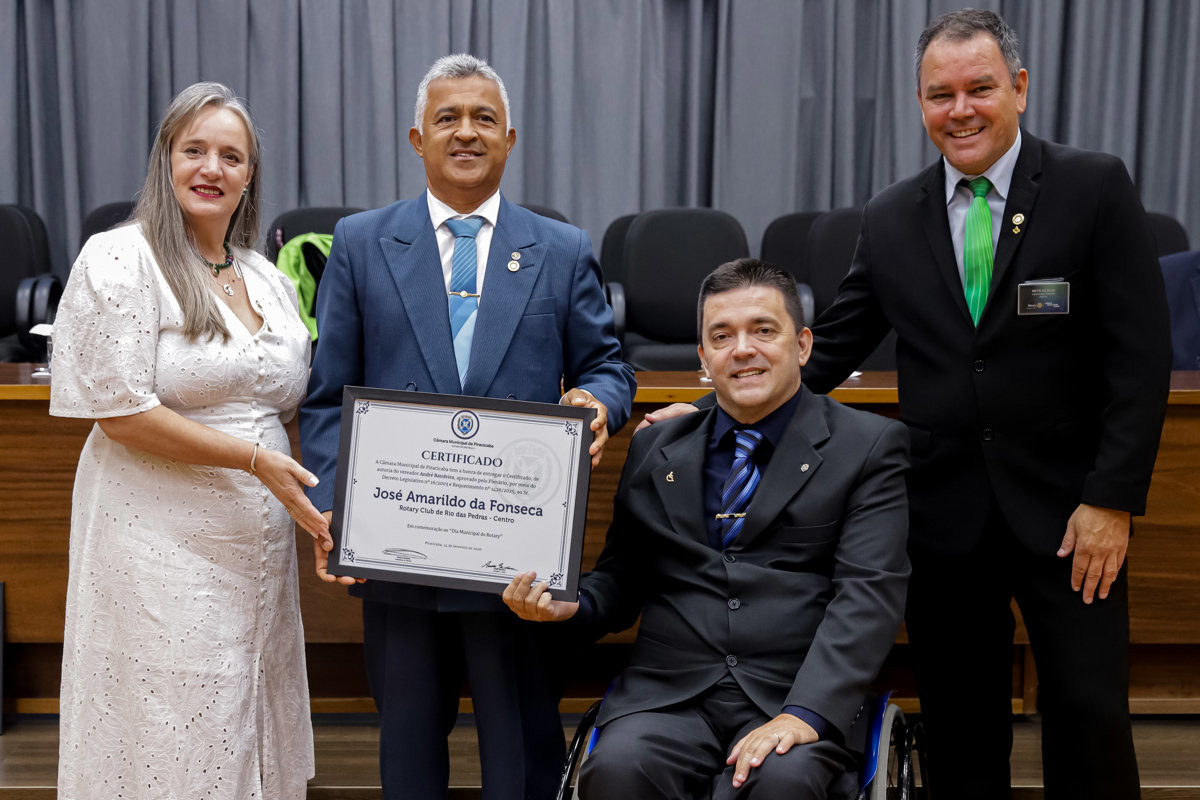 Projetos sociais desenvolvidos pelos clubes de serviço em prol da comunidade foram destacados na solenidade