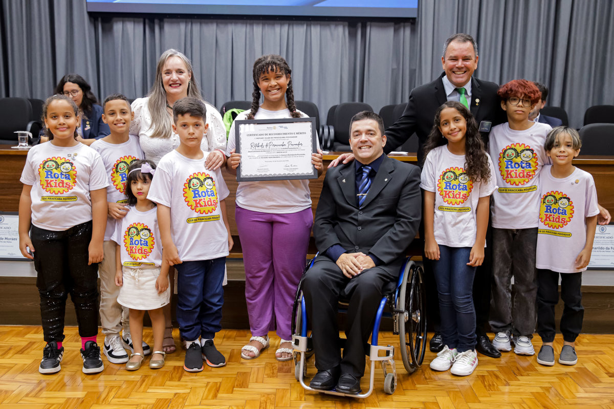 Projetos sociais desenvolvidos pelos clubes de serviço em prol da comunidade foram destacados na solenidade