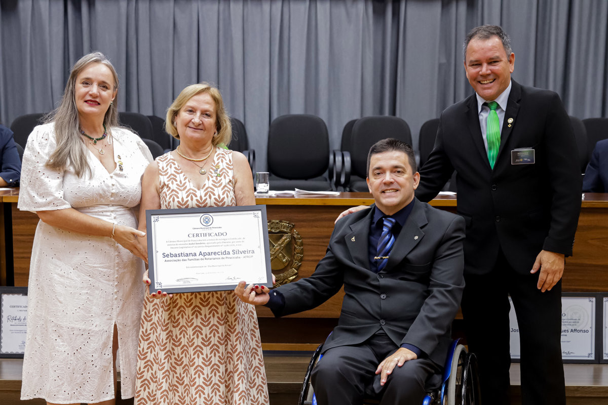 Projetos sociais desenvolvidos pelos clubes de serviço em prol da comunidade foram destacados na solenidade