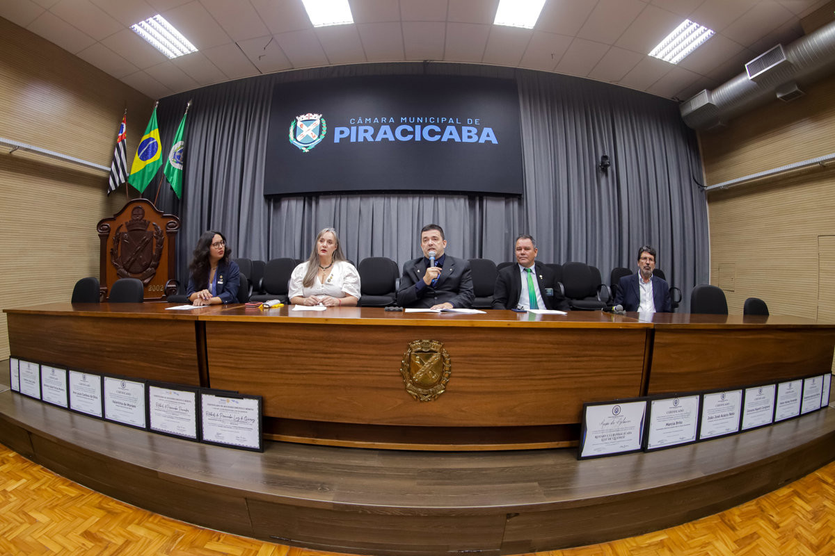 Projetos sociais desenvolvidos pelos clubes de serviço em prol da comunidade foram destacados na solenidade