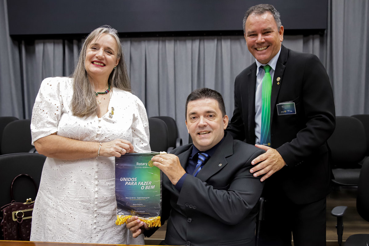 Projetos sociais desenvolvidos pelos clubes de serviço em prol da comunidade foram destacados na solenidade