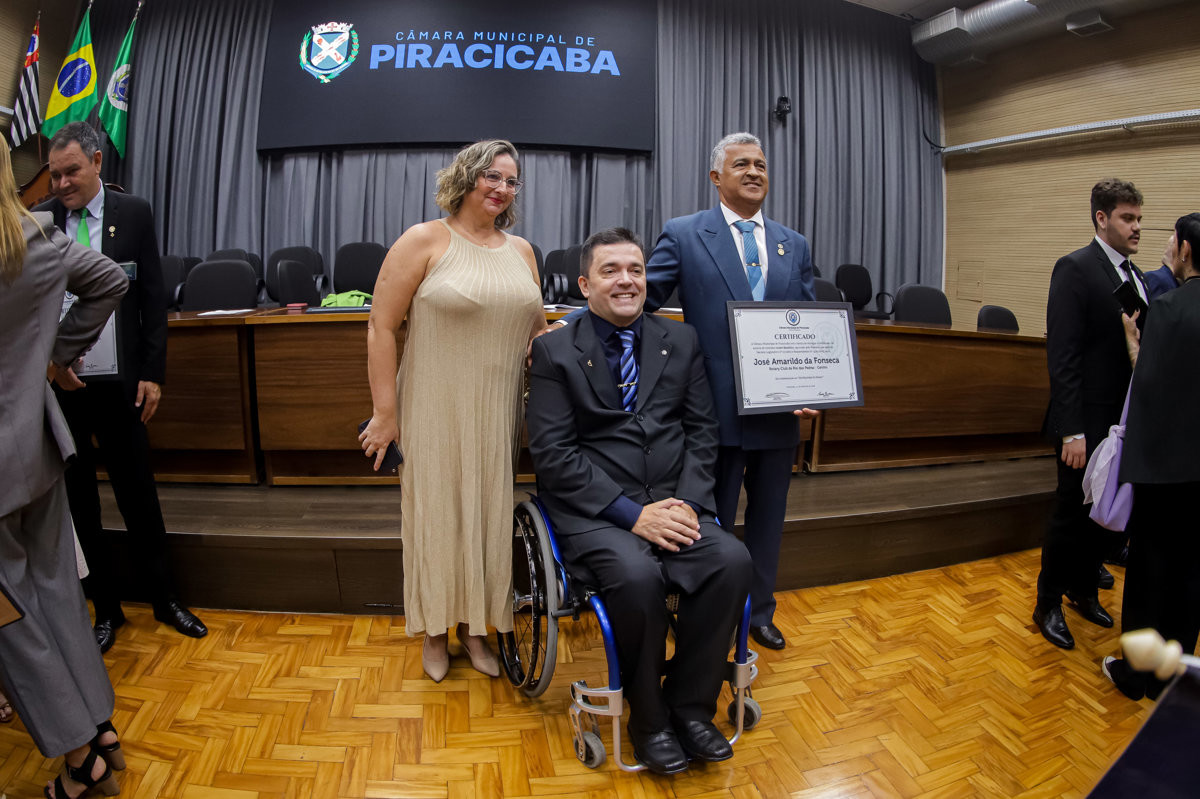 Projetos sociais desenvolvidos pelos clubes de serviço em prol da comunidade foram destacados na solenidade