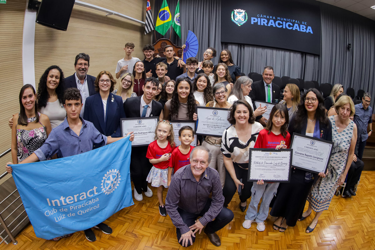 Projetos sociais desenvolvidos pelos clubes de serviço em prol da comunidade foram destacados na solenidade