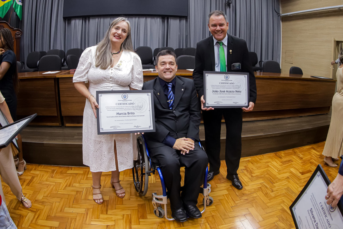 Projetos sociais desenvolvidos pelos clubes de serviço em prol da comunidade foram destacados na solenidade