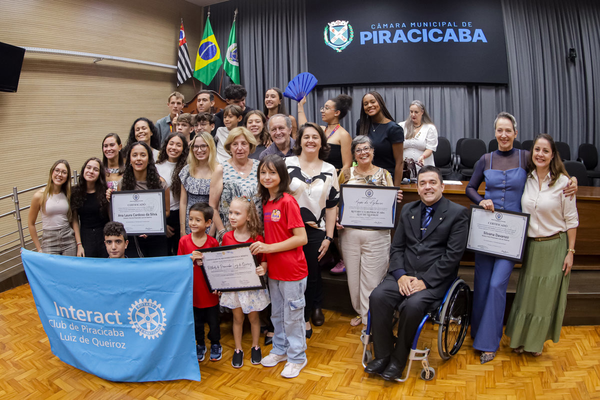 Projetos sociais desenvolvidos pelos clubes de serviço em prol da comunidade foram destacados na solenidade