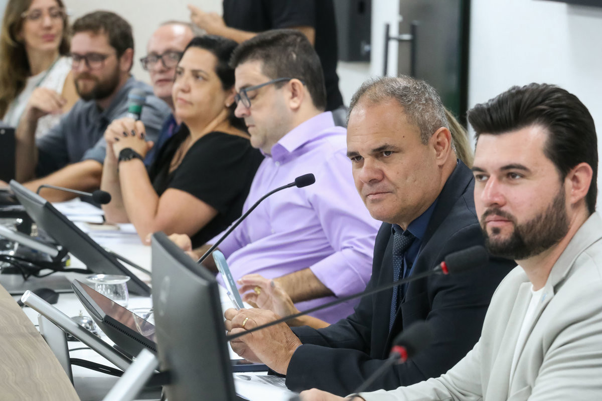 Audiência aconteceu na tarde desta quarta-feira (25), no plenário da Câmara