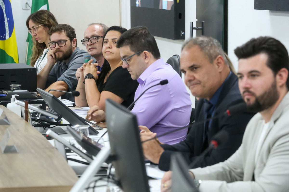 Audiência aconteceu na tarde desta quarta-feira (25), no plenário da Câmara